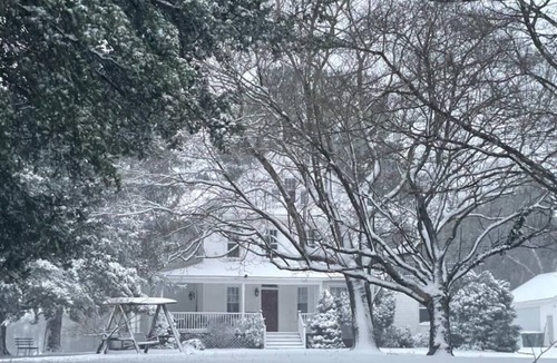 Berlin House | Relaxing 5 bd home with 1 bd Apartment on 2.5 acres near MD beaches