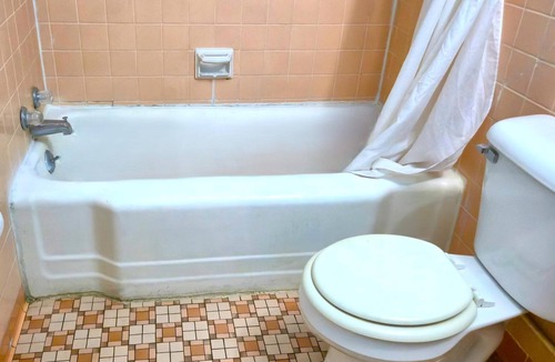 Cleveland Hotel | Relaxing Accommodation Perfectly Located Near UEC Theatres 14 - 3.4 miles