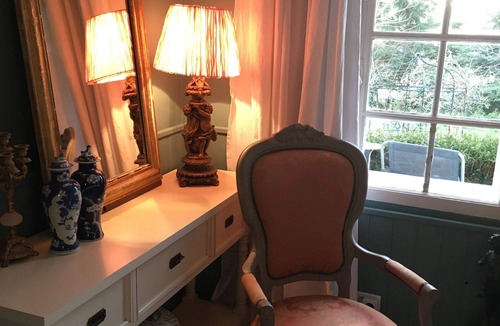 Tremolat Apartment | Relaxing accommodation in a 1610 house, in Tremolat in the Dordogne