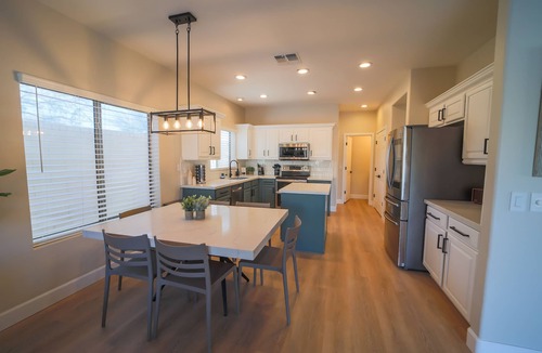 Stetson Hills State House | Relaxing and Spacious Model-Home w/A Resort-Style Backyard & Heated Pool
