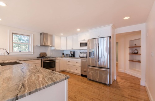 Lagoon Heights House | Relaxing Beach Front Home