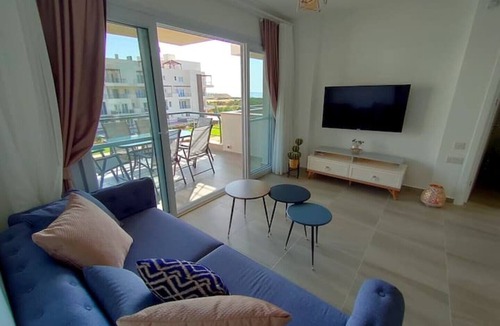 Bafra Apartment | Relaxing Beachfront Apartment