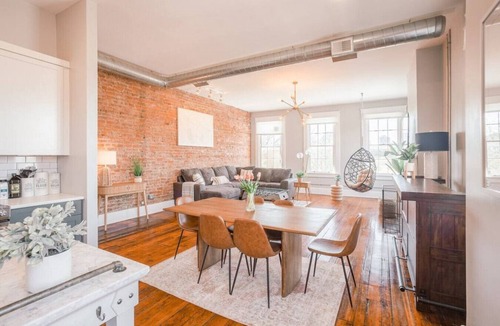 Mount Auburn Condo | Relaxing, Boho Chic 2B 2Bath Downtown City View Condo