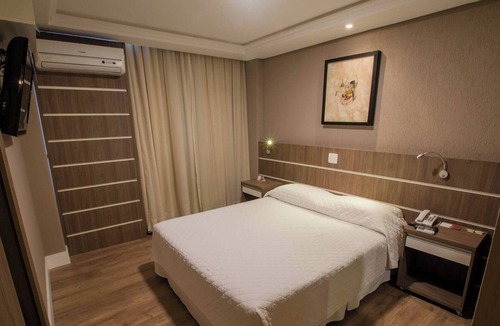 Civic Center Hotel | Relaxing & Breathable Suite at Central Curitiba