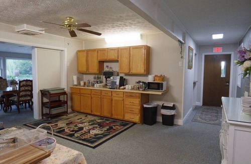Marblehead Apartment | Relaxing Couples Retreat Near Lake Erie