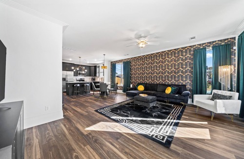 Downtown Memphis House | Relaxing Contemporary Duplex Stay