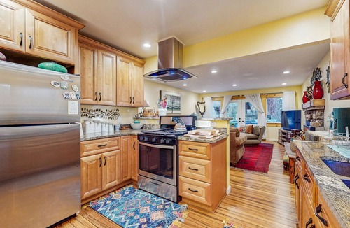 Tahoe Island House | Relaxing Dog-friendly home w/gas grill & private fenced yard - close to marina