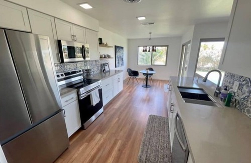 La Quinta House | Relaxing Golf Course, Pool, remodeled sleeps 6