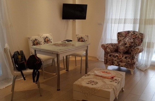 Gulluk Apartment | Relaxing Ground floor 2 bedroom Self Catering Apartment In Gulluk New complex