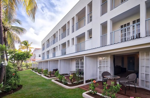 Dover Apartment | Relaxing Hideaway! 4 Spacious Units w/Balcony | Free Parking