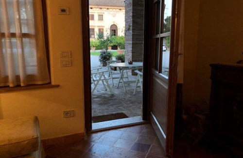 Ovest Apartment | Relaxing historic villa, cycle path to the city center, lake, Valpolicella