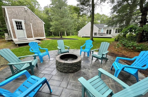 Marstons Mills House | Relaxing home: huge porch & yard, bonus mini-house, beach pass, and lovely lake!