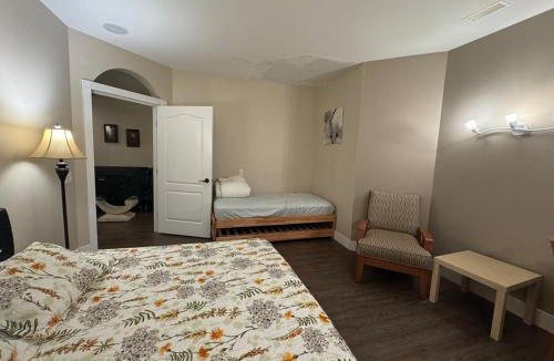 Southwest Mission House | Relaxing Lakeview 2 bedroom entire suite