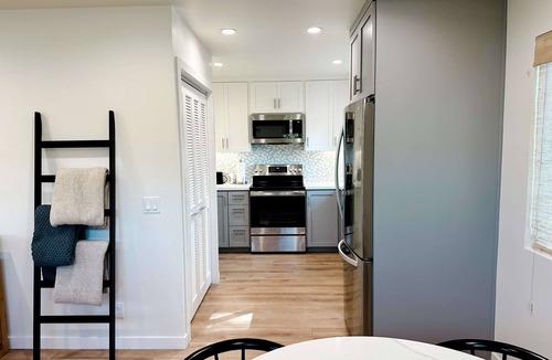 West Mesa Cottage | Relaxing Mesa cottage, walk to the beach. Peaceful Santa Barbara stay.