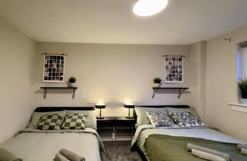 Clydebank Apartment | Relaxing Modern Apartment with 6 beds, New Furniture&Repair