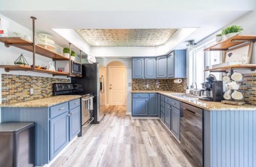 Jupiter Farms House | Relaxing Modern Farmhouse in Jupiter Farms. Family-and Dog-friendly!