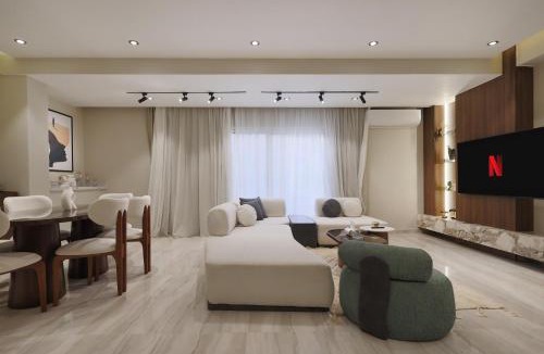 Sheikh Zayed City Apartment | Relaxing Modern Stay with Private Garden, Sheikh Zayed city