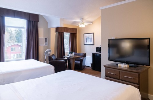Banff Hotel | Relaxing Mountain Getaway! Superior Room