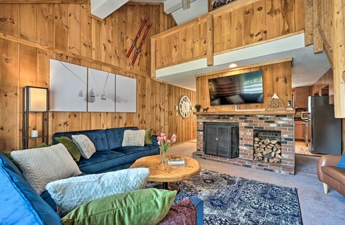 West Dover Apartment | Relaxing Mountain Refuge: 4 Miles to Mt Snow!