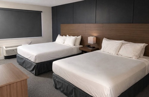 Smithers Hotel | Relaxing Mountain Stay w/Cozy Beds — Easy Access & Parking