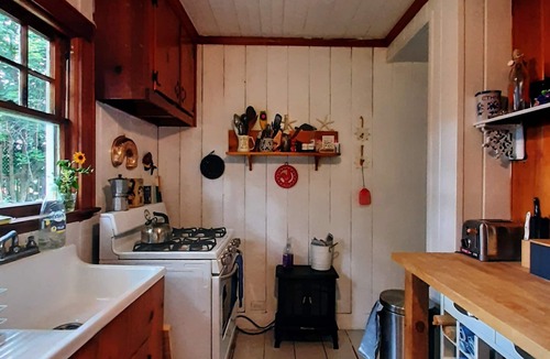 Riverhead House | Relaxing North Fork Cottage On The Water~ Amazing Sunsets!
