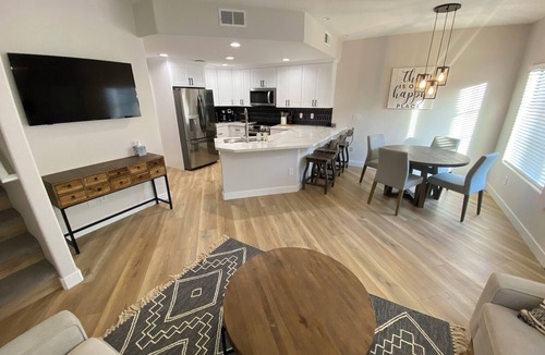 Paradise Valley Village House | Relaxing Oasis by Mayo Clinic - Desert Ridge