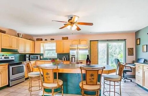 Breezeswept Beach Estates House | Relaxing Ocean Escape Ramrod Summerland Key