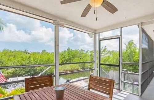 Breezeswept Beach Estates House | Relaxing Ocean Escape Ramrod Summerland Key
