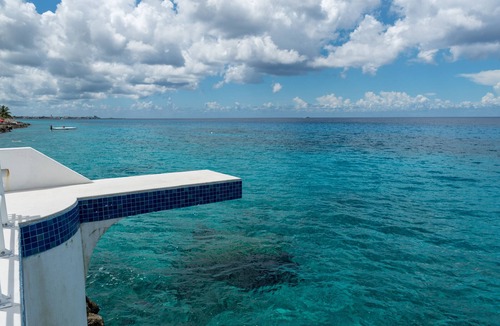 Zona Hotelera Norte Condo | Relaxing Oceanfront 2BR Northshore Condo, Awesome snorkeling right in front!