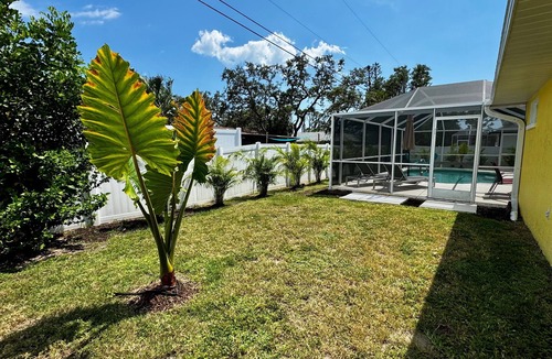 South Venice Villa | Relaxing Pool Home Venice