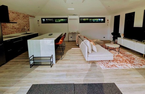 Duncraig Condo | Relaxing Pool House Escape in Duncraig