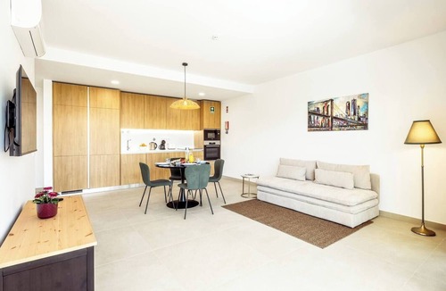 Correeira Apartment | Relaxing Pool Stay in Albufeira | Private Terrace