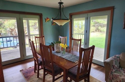 Albion House | Relaxing Privacy Overlooking the Stunning Mendocino Coast
