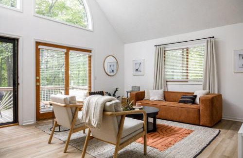 Cedar House | Relaxing Retreat at Old Mountain House