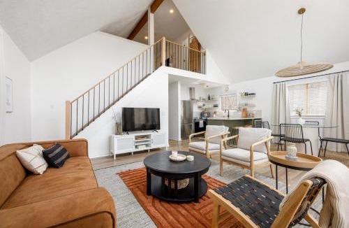 Cedar House | Relaxing Retreat at Old Mountain House