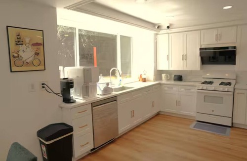 Rowland Heights House | Relaxing Room 201 - Cozy Stay with Kitchen, Laundry, Comfort & Spiritual Peace