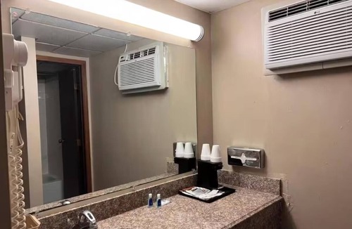 Devils Lake Hotel | Relaxing Room Ideal for Couples & Business Travelers, Parking Included!