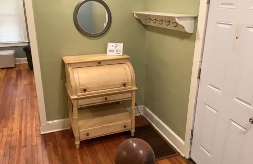 Johnson City Apartment | Relaxing, Spacious Private Room near Binghamton