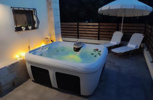 Mires House | Relaxing StoneHouse Kamara with Jacuzzi