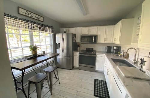 Haines City House | Relaxing Sunny Villa with Extra Large Pool Deck Overlooking Great Golf View