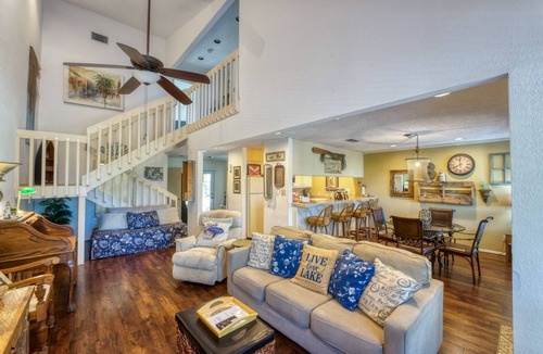 Horseshoe Bay House | Relaxing townhouse with spectacular views of LBJ and the Hill Country.