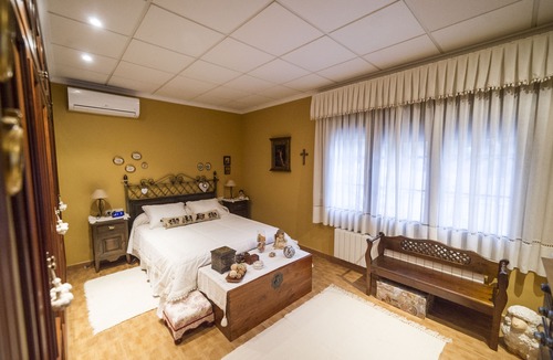 Monovar Villa | Relaxing Villa with pool near Alicante