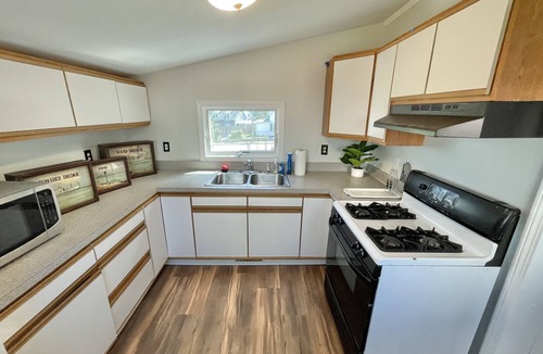 Onset House | Relaxing Water view Onset Beach 3 bedrooms walking distance to everything