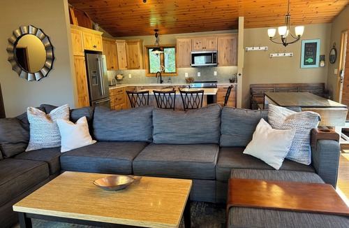 Central Lake House | Relaxing Year-Round Lakefront Retreat! Ideal Winter Getaway!