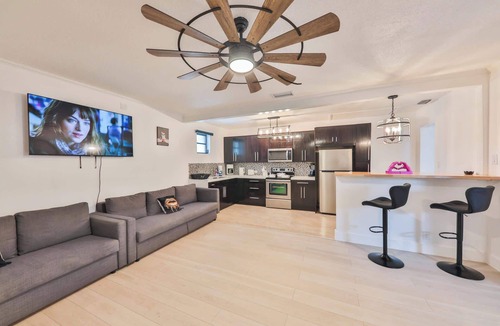 Hallandale Beach House | Release your nature
