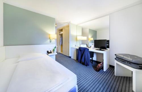 Busnau Hotel | relexa hotel Schatten Stuttgart
