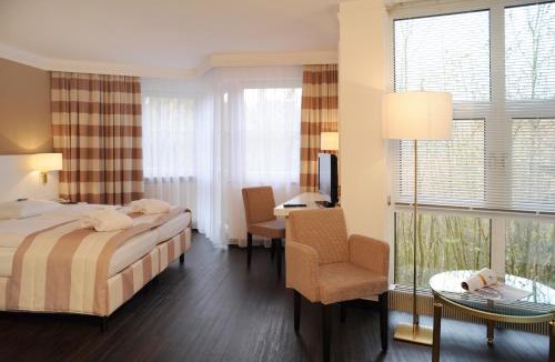 Busnau Hotel | relexa hotel Schatten Stuttgart