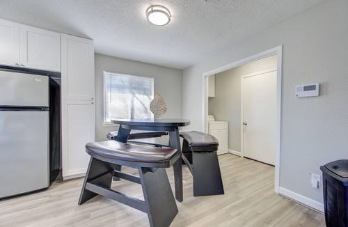 La Porte House | Reliable, furnished housing for work crews & long term stays near chemical plant