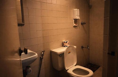 Barangay 76 House | Relief Transit Flexible Check-In, QBee Pasay