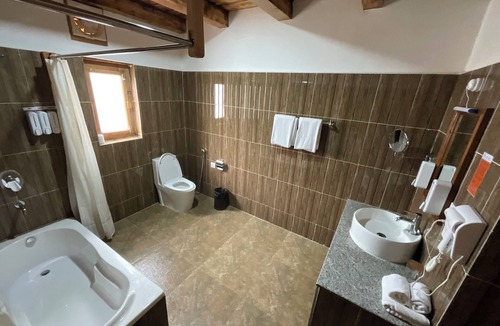 Paro Hotel | Rema Resort